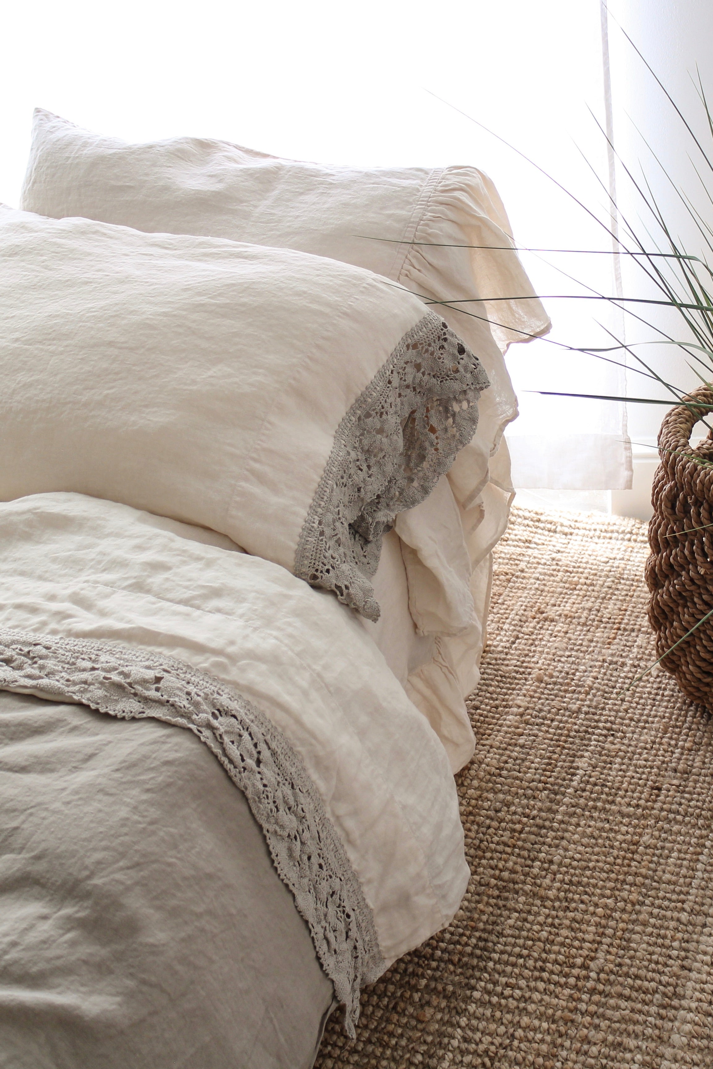 FLAT sheet LACE cream with natural lace - MOO Linen Shop