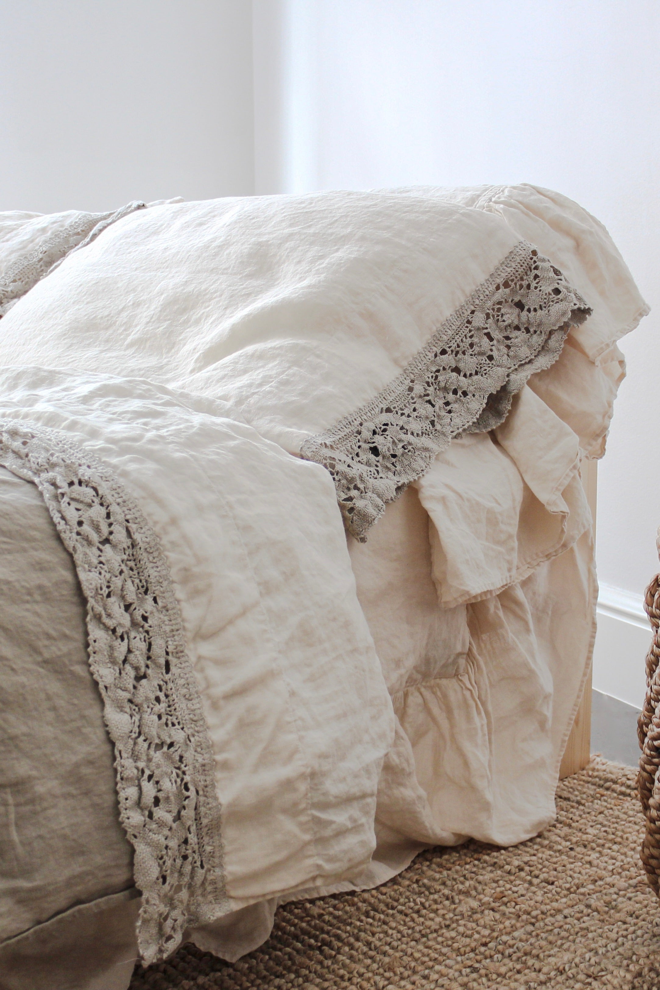 FLAT sheet LACE cream with natural lace - MOO Linen Shop