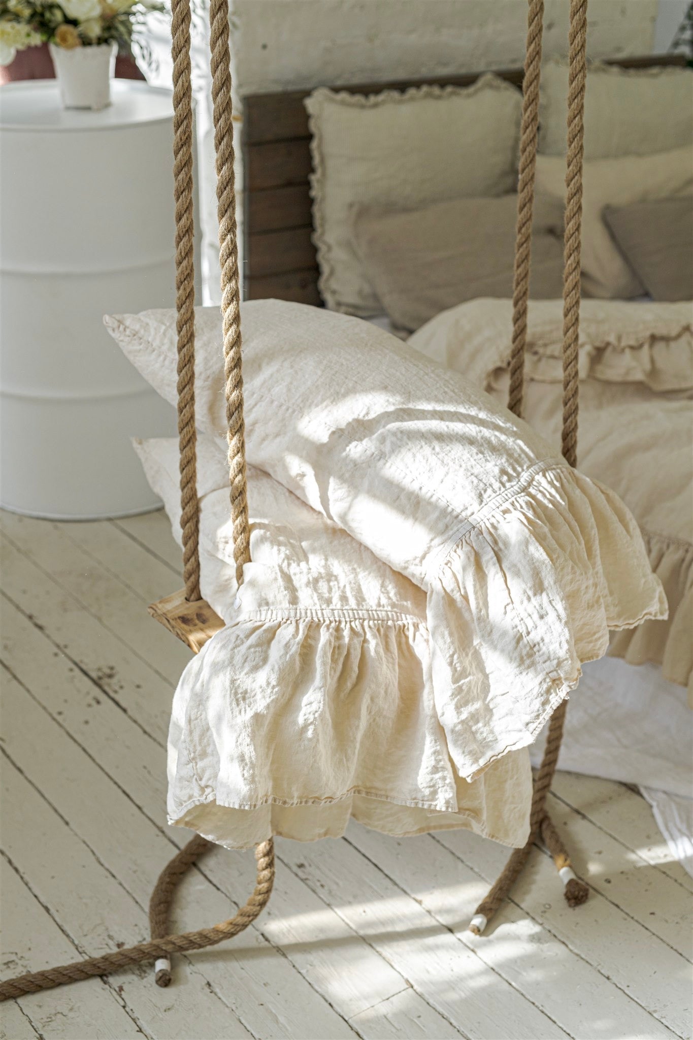 LONG ruffle pillowcase SET white - MOO Linen Shop