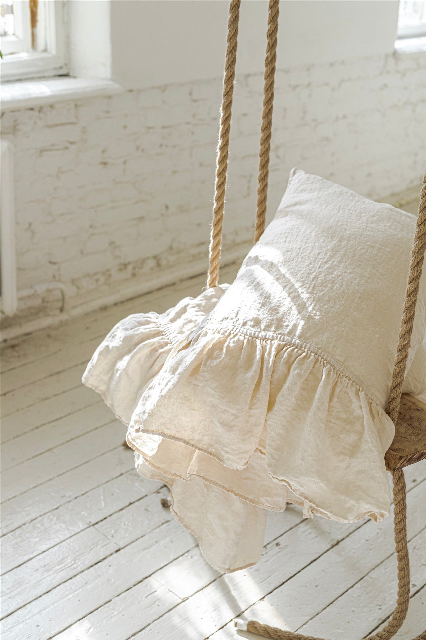 LONG ruffle pillowcase SET white - MOO Linen Shop