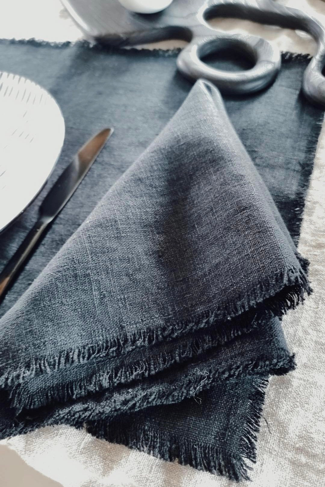 RAW edge placemats antique white heavy linen - MOO Linen Shop