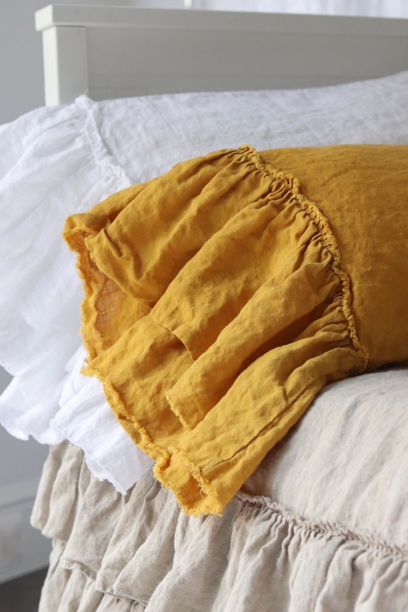 RAW edge ruffle pillowcase SET white - MOO Linen Shop