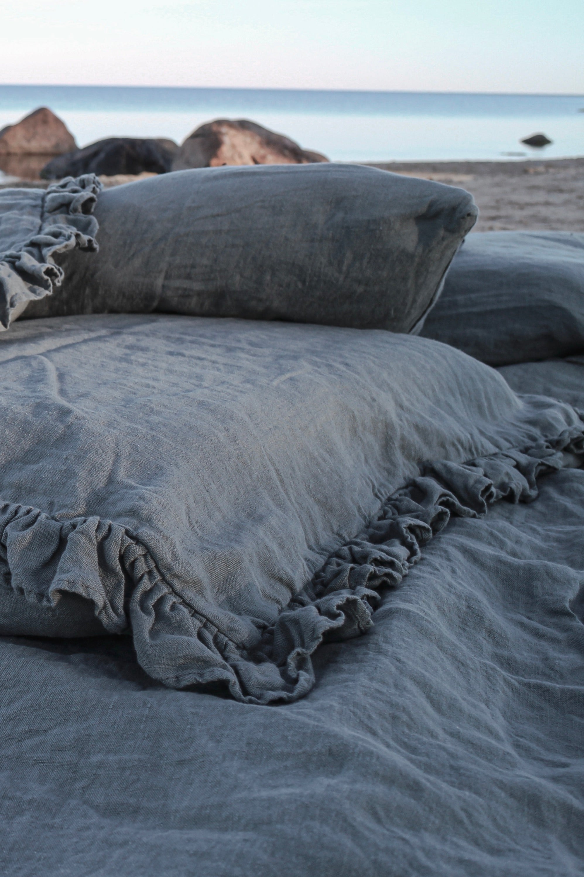 Small ruffle pillowcase SET white - MOO Linen Shop