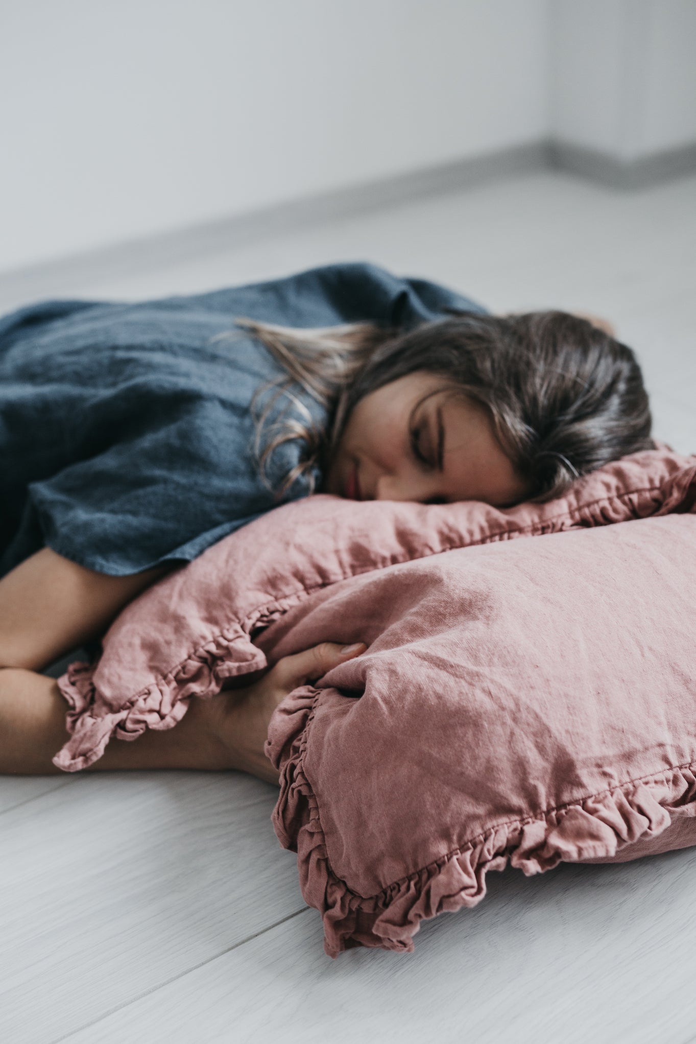 Small ruffle pillowcase SET white - MOO Linen Shop