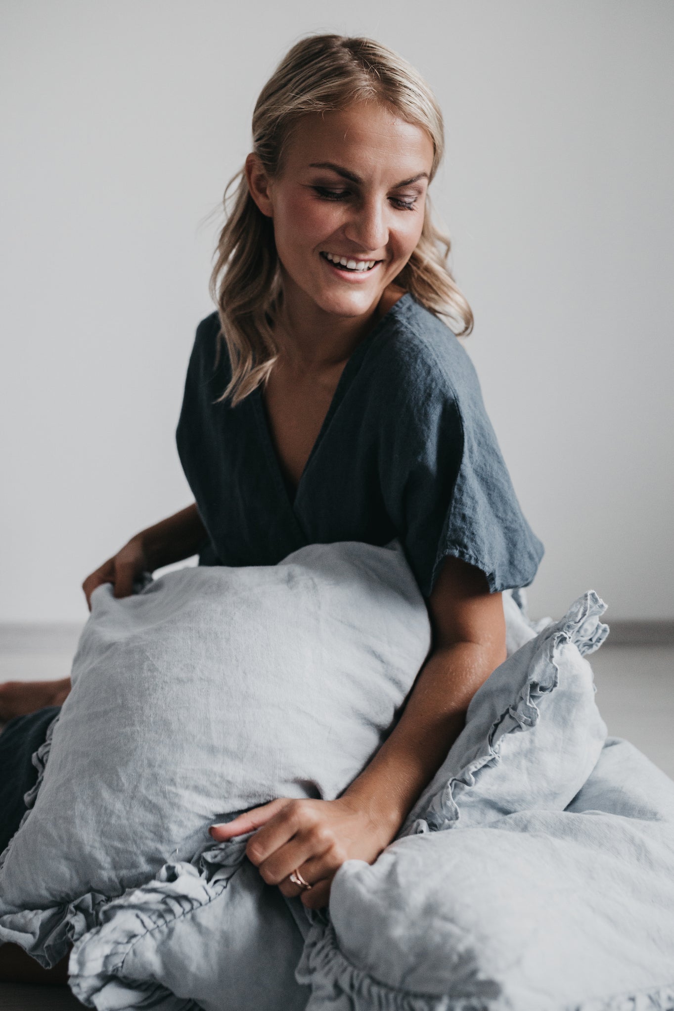 Small ruffle pillowcase SET white - MOO Linen Shop