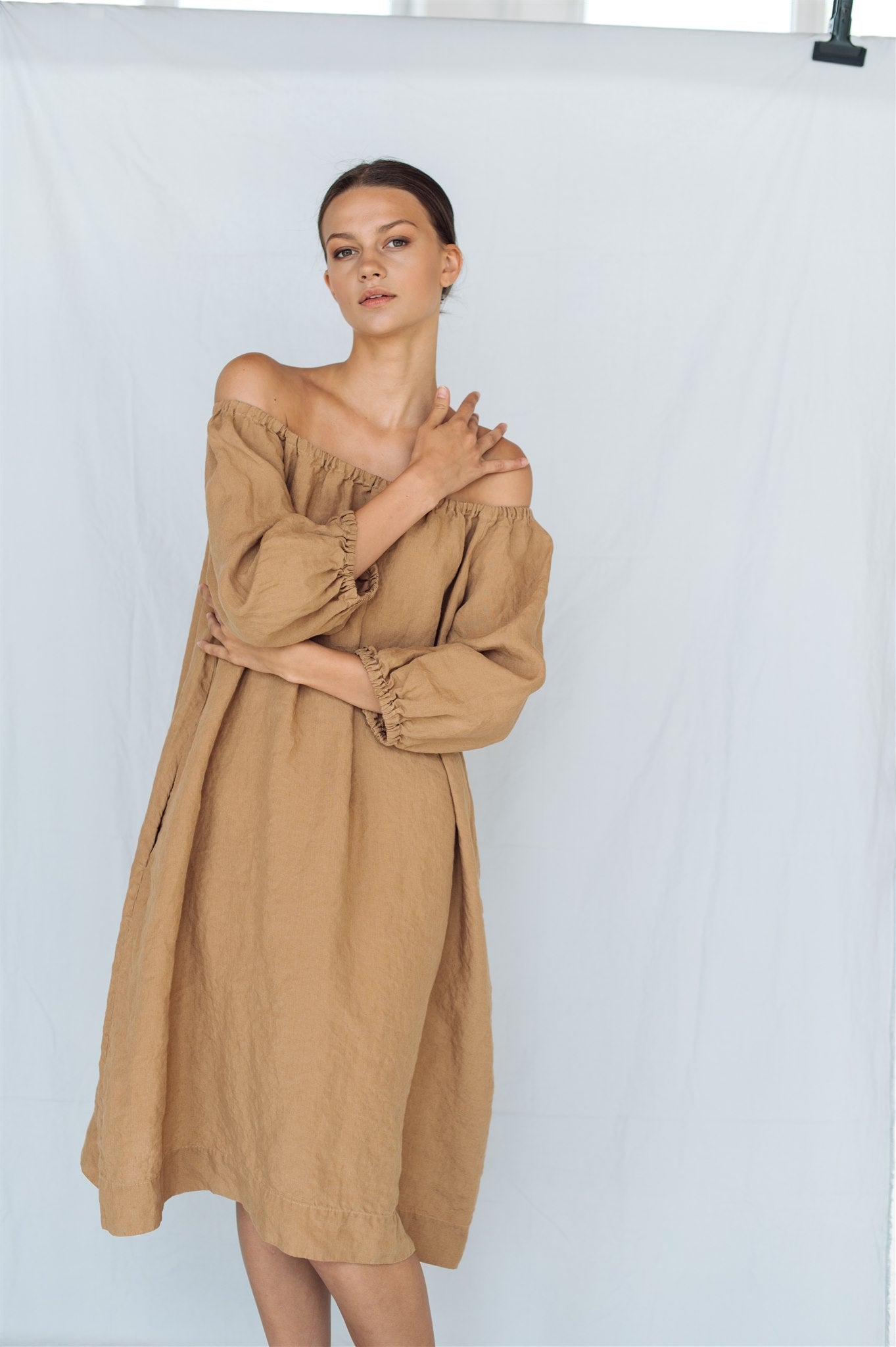 STELLAR off the shoulder dress camel - MOO Linen Shop