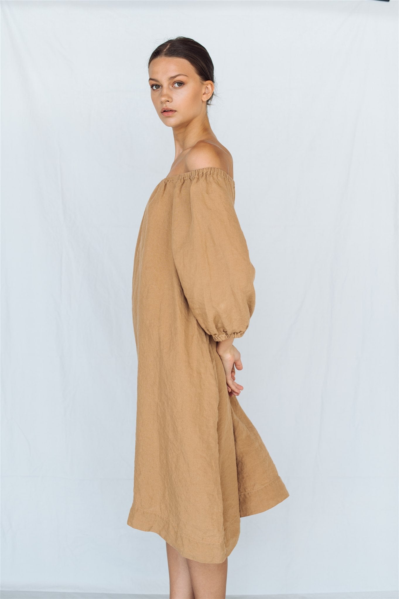STELLAR off the shoulder dress camel - MOO Linen Shop
